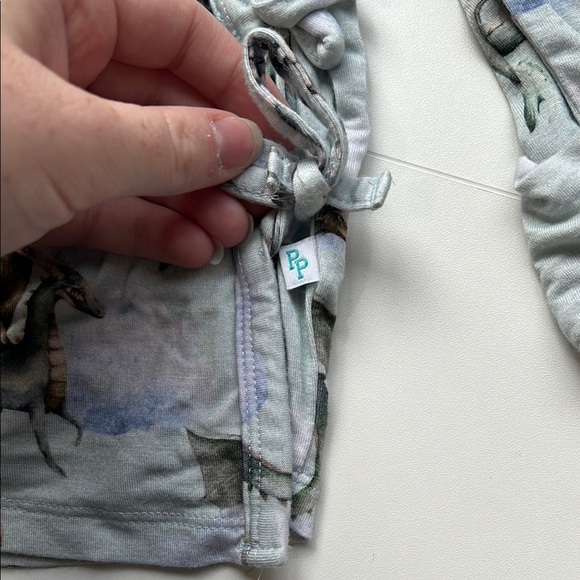 Posh Peanut Kids Dragon Print Wrap Top 0-3 months - Picture 3 of 4